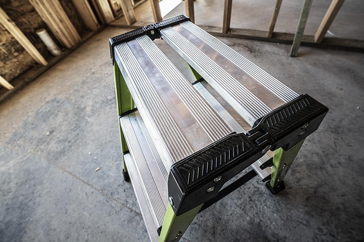 Sure Step™ -fiberglass step stool
